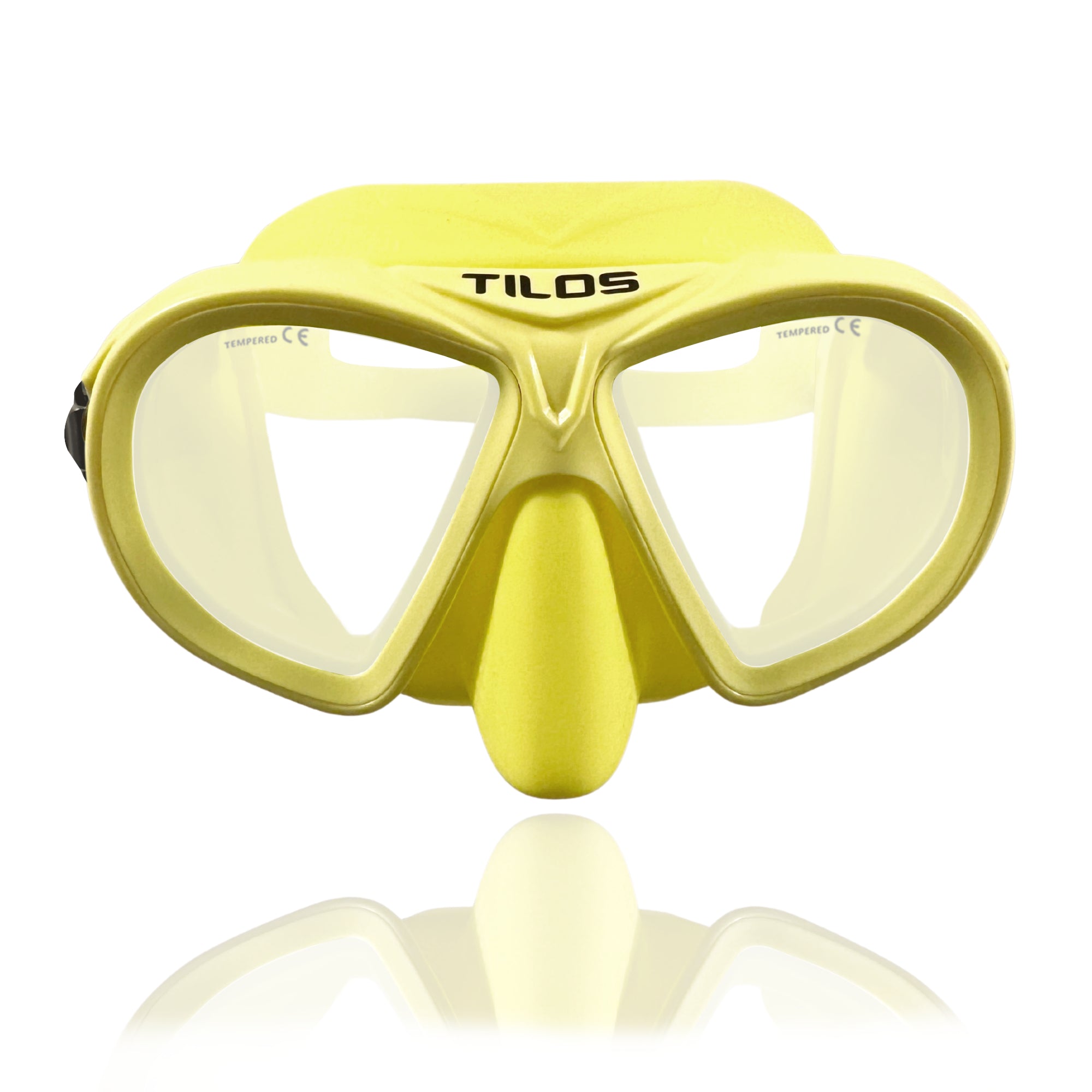 Diver wearing the Tilos AquaStalk Dive Mask underwater