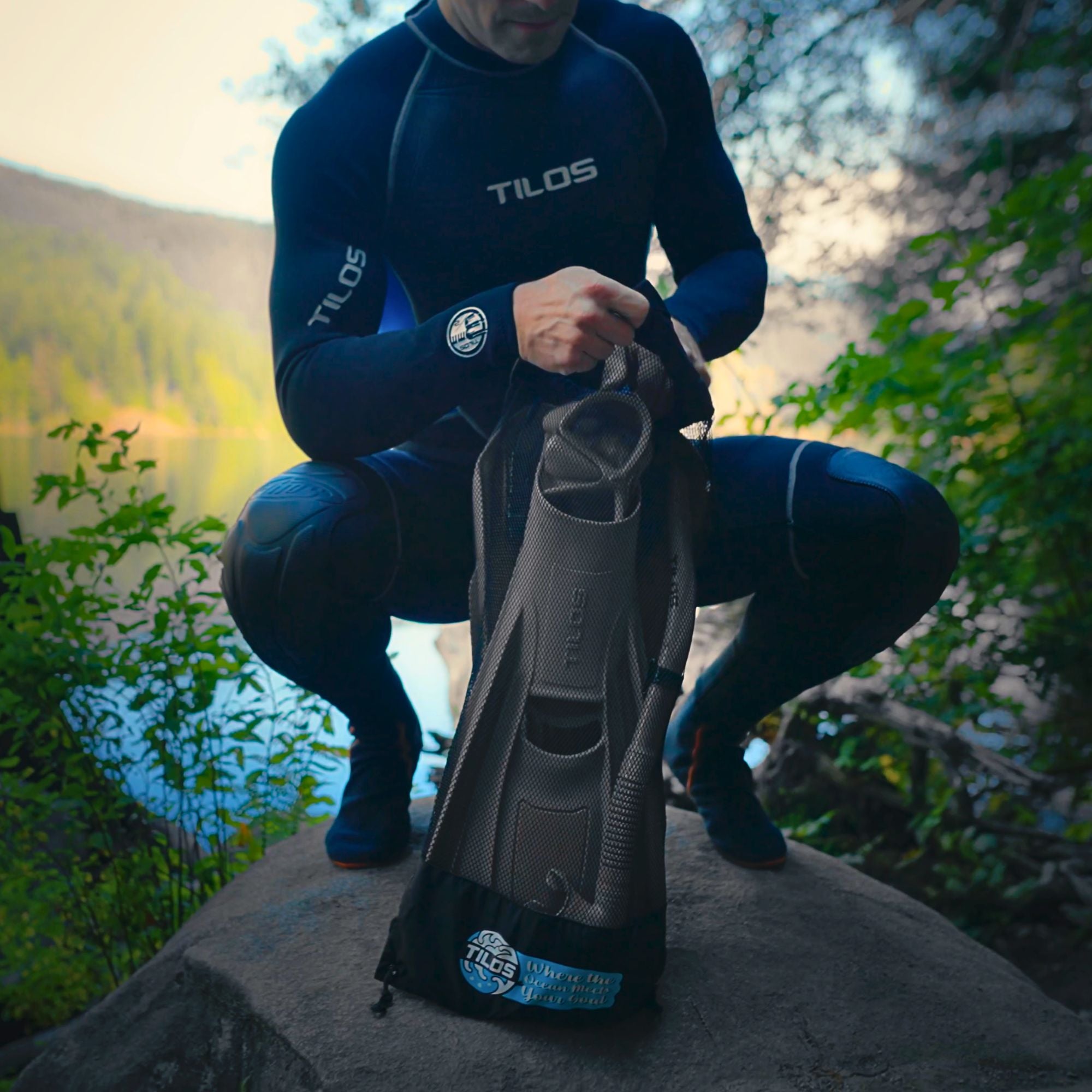 Tilos Aquastalk Mask, Hi-Flow II Semi-Dry Snorkel and Technix Fins Set — set components detail view