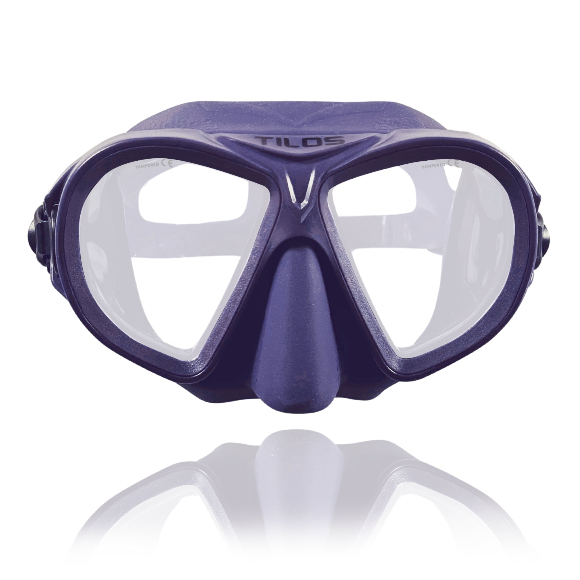 Diver wearing the Tilos AquaStalk Dive Mask underwater