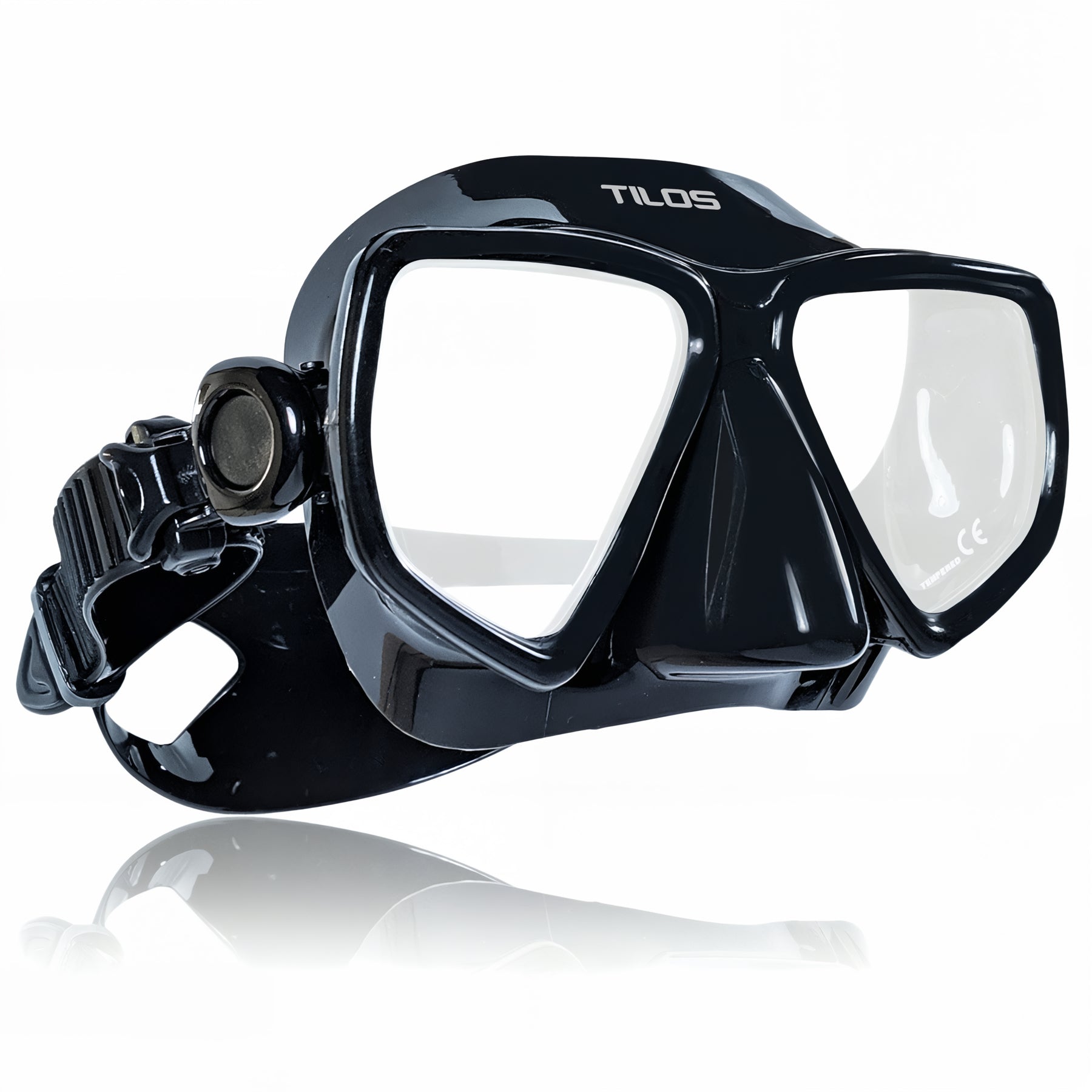 Diver wearing the Tilos Frameless Flex Mask underwater