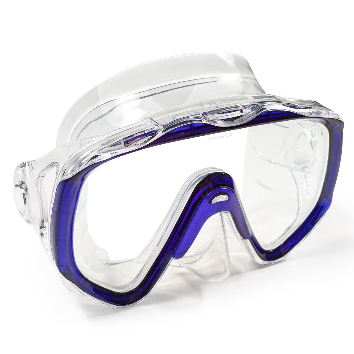Diver wearing the Tilos Titanica Jr. Mask underwater